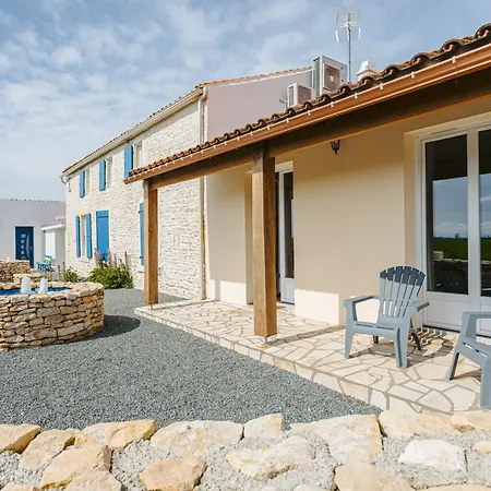Panda Holiday home Marans (Charente-Maritime)